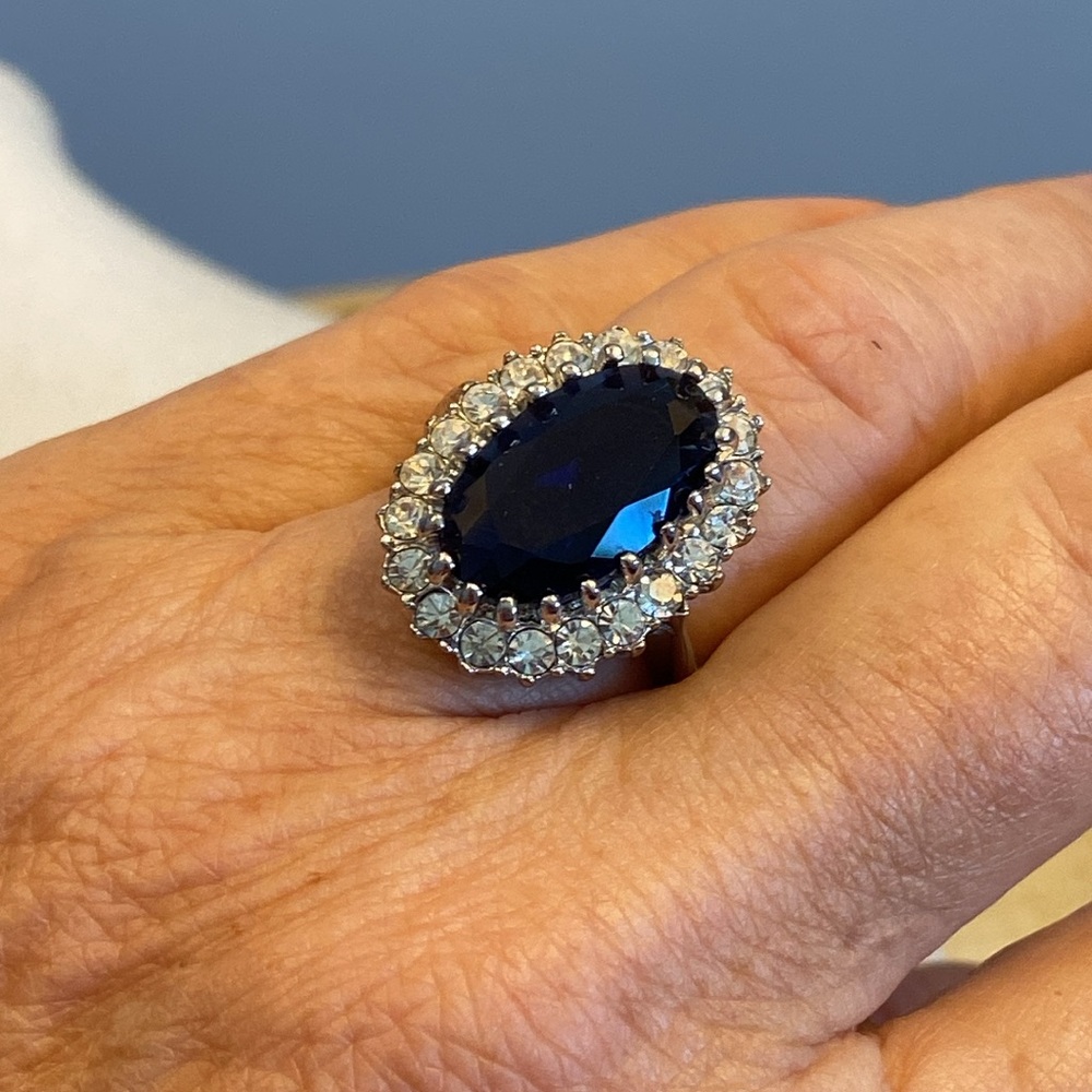 Elegant Blue and Silver Women's Ring (7.5)